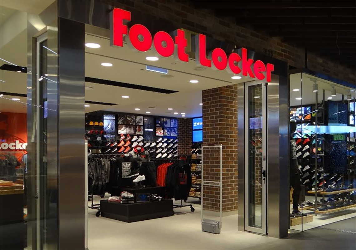 Analysts adjust targets on Foot Locker Inc. (FL:NYE) after Q4 earnings