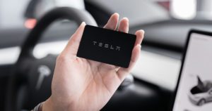 Tesla Stock: Top Analyst Decoding the Rollercoaster