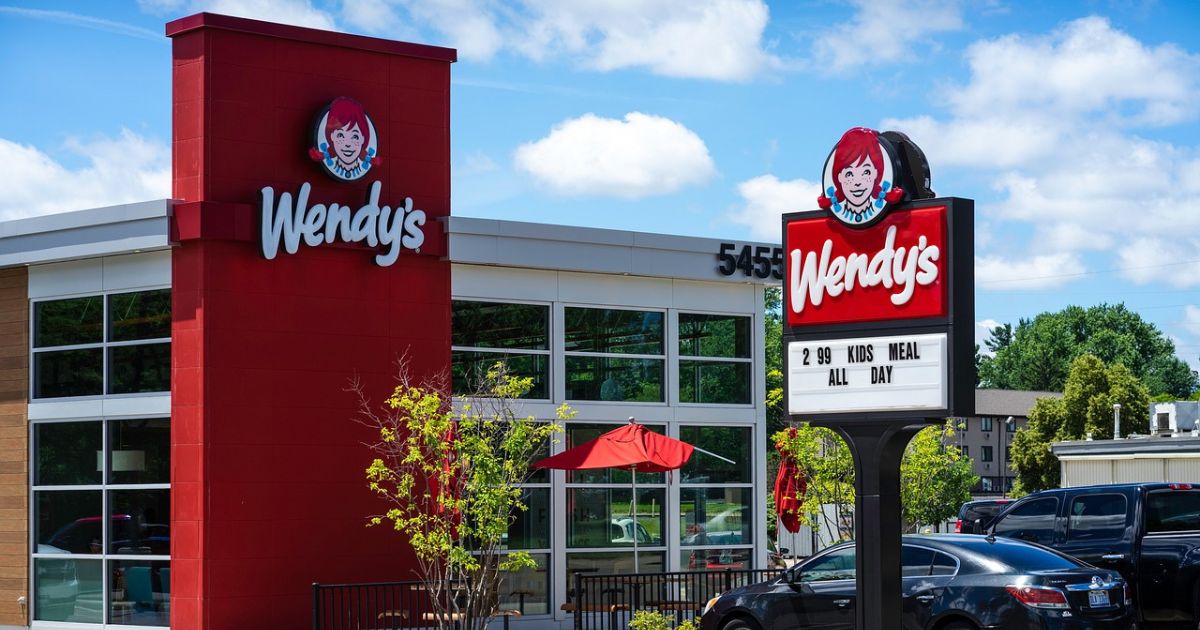 Wendy's Outperforms Market with Strong Dividend Commitment