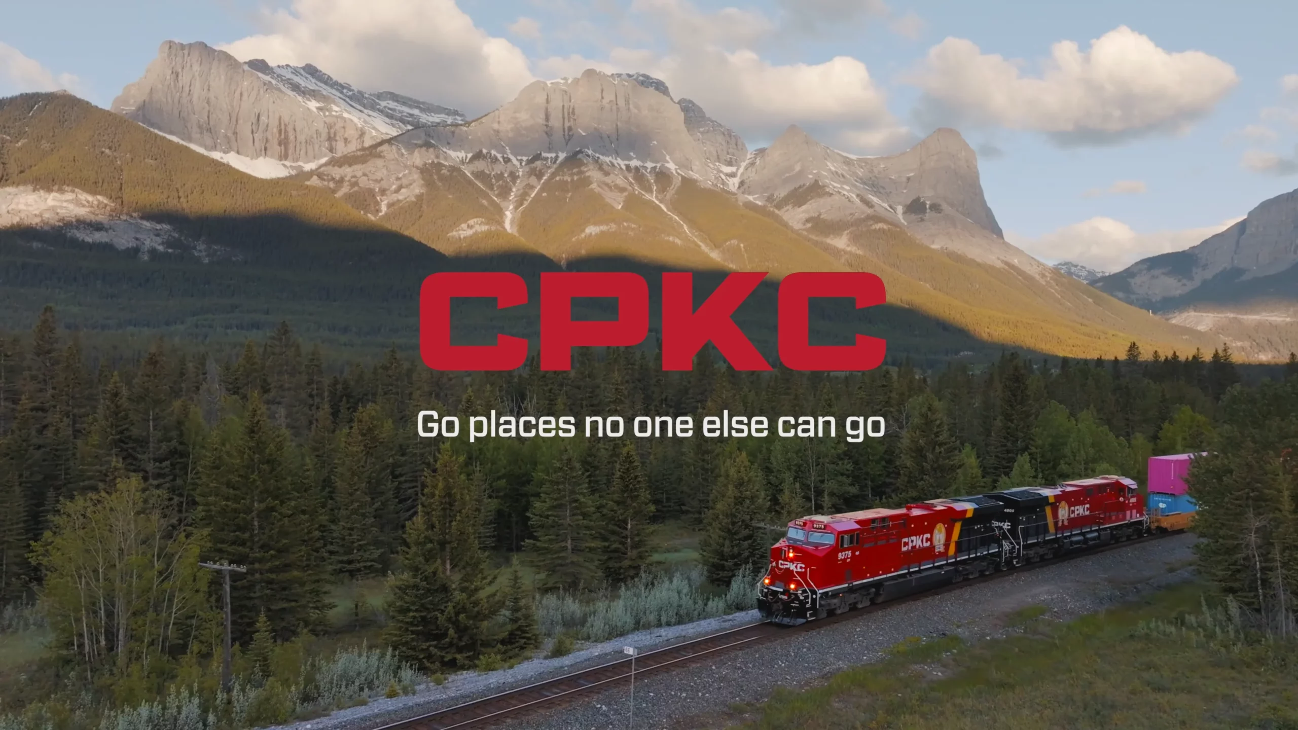 Canadian Pacific Kansas City Ltd. (CP:CA) JPMorgan Cuts Valuation on Risks