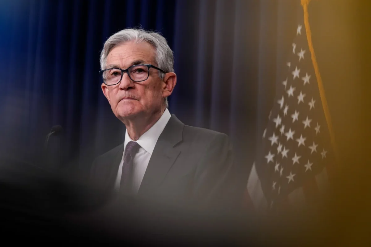 Is the Federal Reserve Policy Shift a Sign to Sell Stocks?