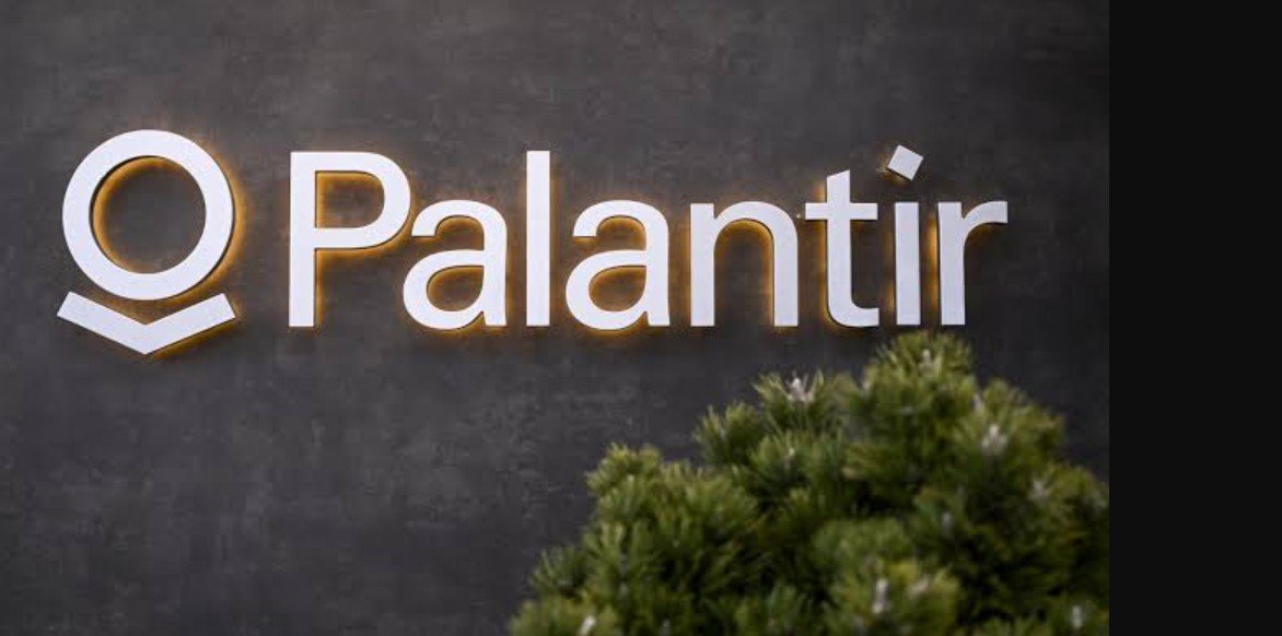 Palantir Technologies (PLTR) Earnings Outlook & Stock Forecast